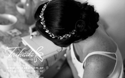 Tiara de Novia Hojas Nacaradas - Trihada Accesorios de Alta Gama